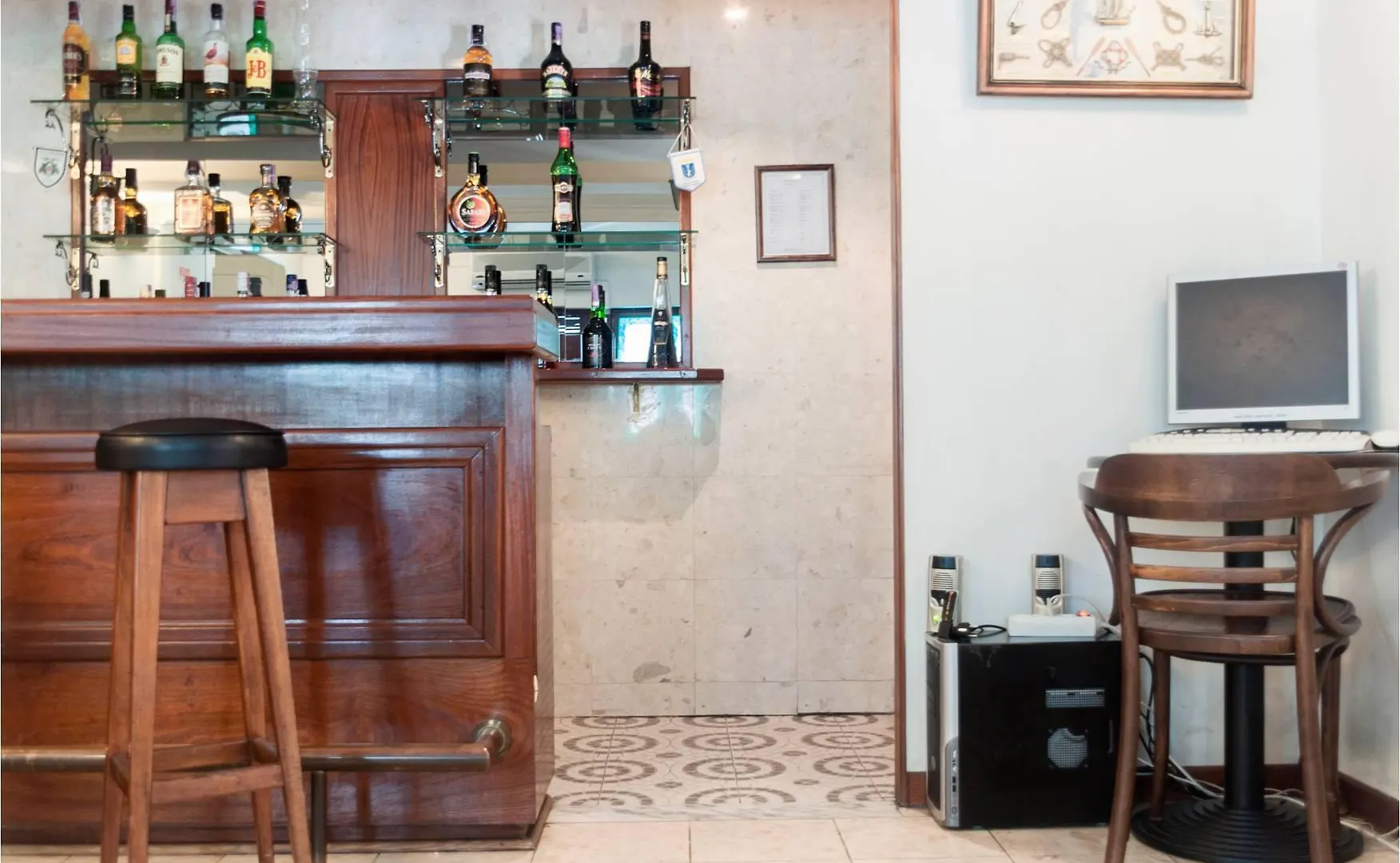 Hotel Residencial Caravela Lisboa 2*,