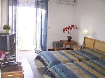 **  Hotel Residencial Caravela Лиссабон Португалия